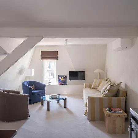 Cozy Hideaway In The Heart Of *