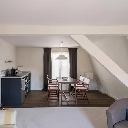 Cozy Hideaway In The Heart Of